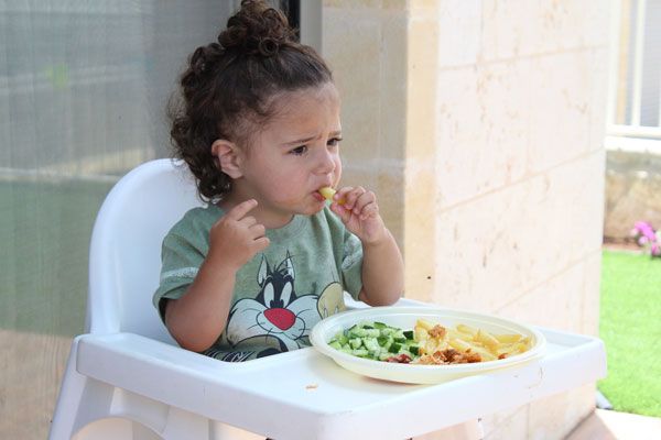 feeding-toddlers